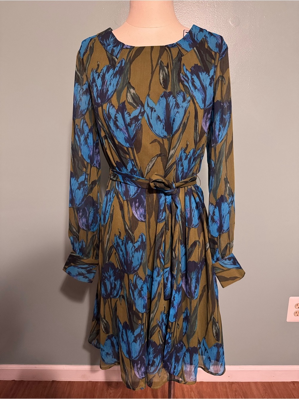 New Isaac Mizrahi Live! Blue Floral Long-Sleeve Tie Belted Dress Size 4